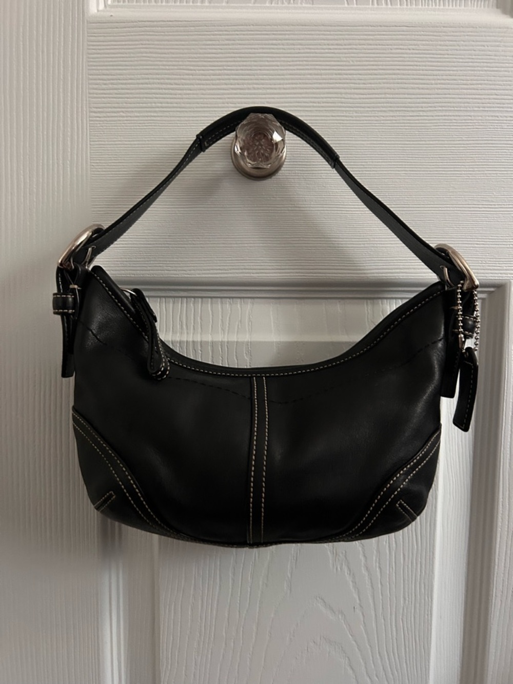 Authentic Vintage Coach Y2K 2006 9541 Black Leather Soho Buckle Hobo Purse.